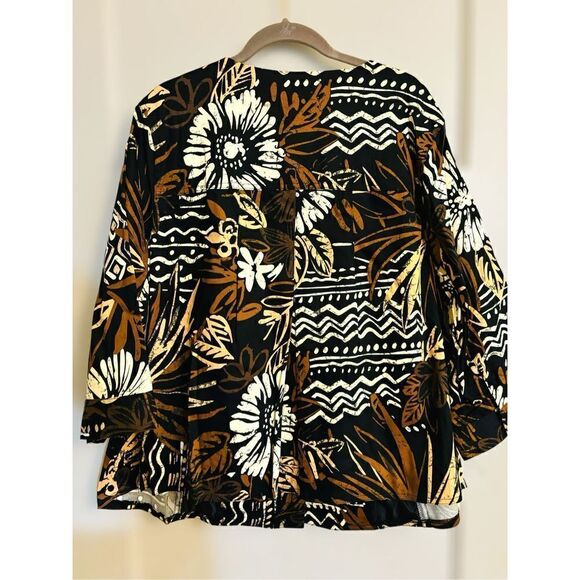 Dressbarn Woman 2X Button Up Blouse Tribal Design 3/4 Sleeve Button Cuffs Boho - Picture 5 of 10